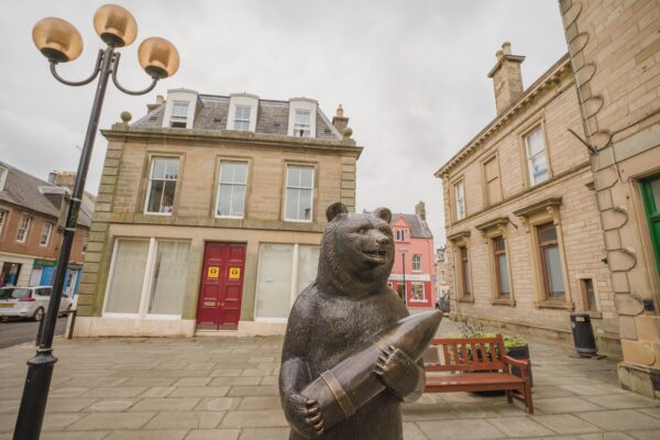 Wojtek the Polish soldier bear’s adventures by the Tweed