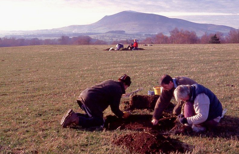 Exploring Prehistoric Lives Through Lithics